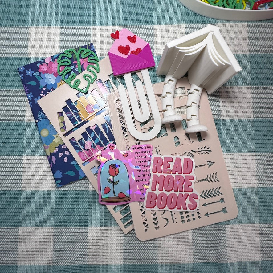 The Bookish Scoop ✨ - A cozy mystery box for book lovers